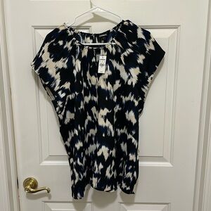 Express NWT XL Short Sleeve Blouse